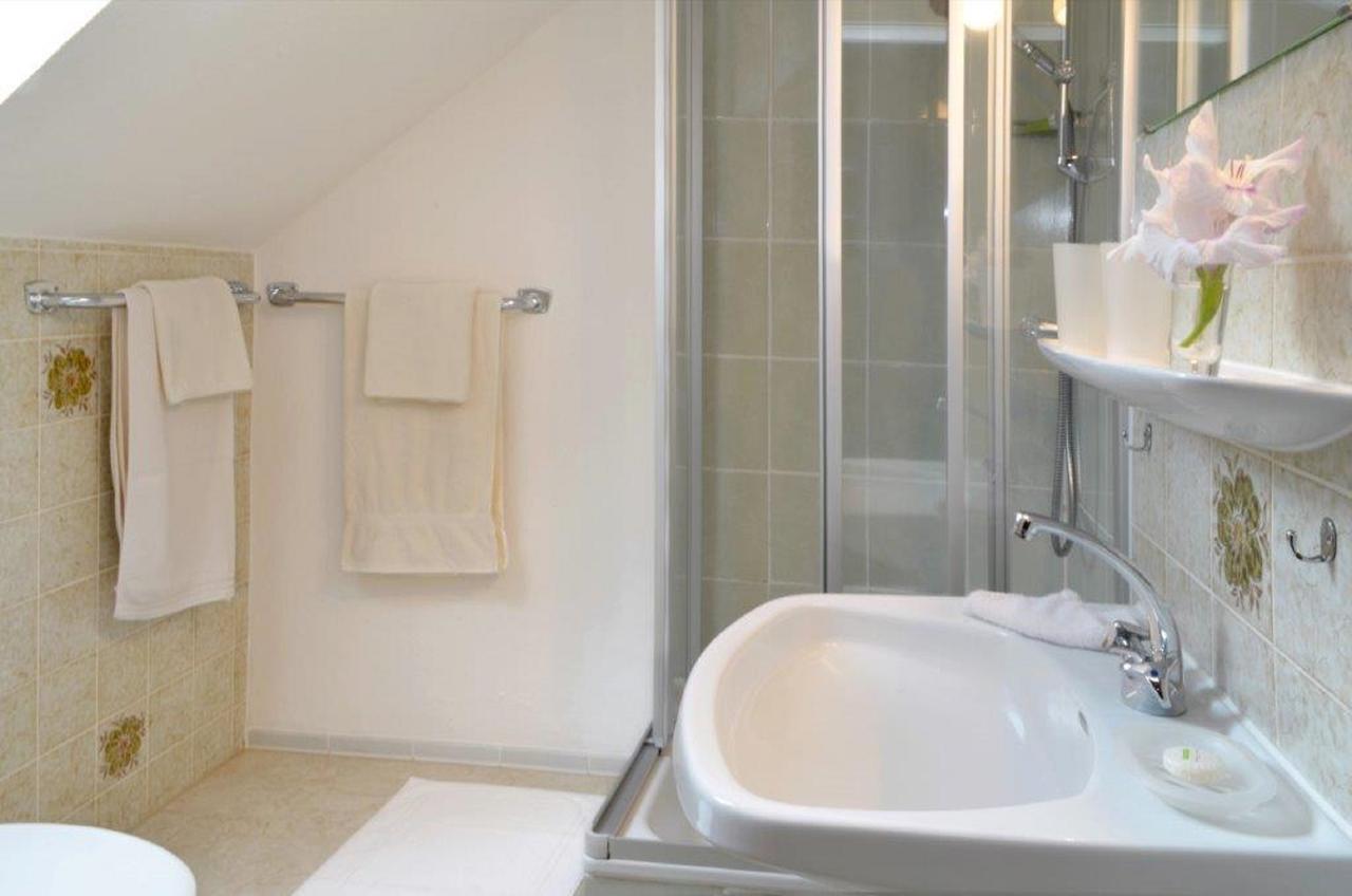 Hotel Haus Bauer บาด แบร์เน็ค อิม ฟิชเทลเกอเบียร์เกอ ภายนอก รูปภาพ