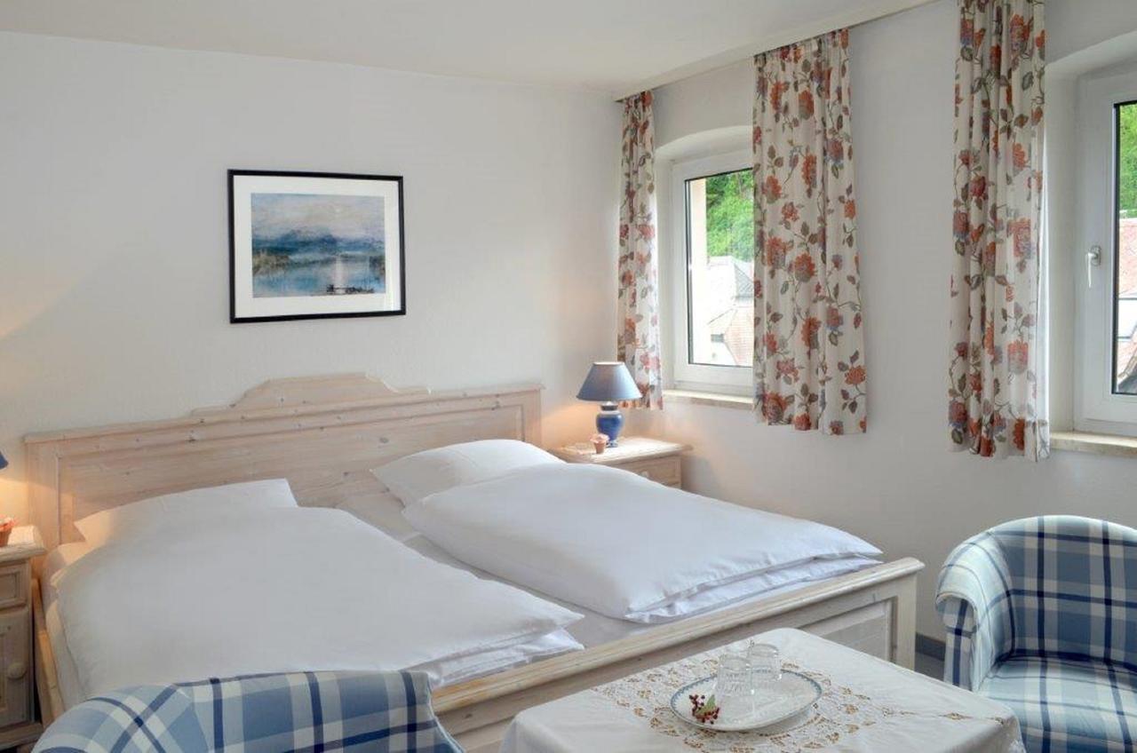 Hotel Haus Bauer บาด แบร์เน็ค อิม ฟิชเทลเกอเบียร์เกอ ภายนอก รูปภาพ