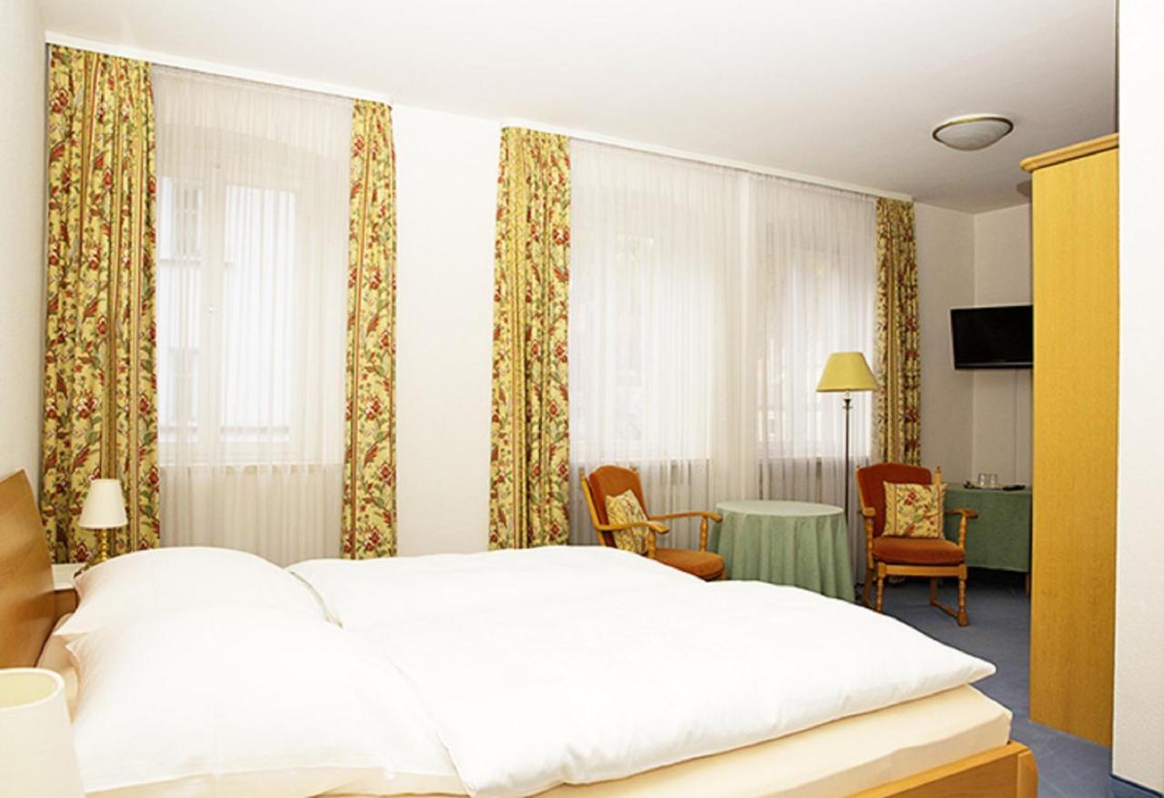 Hotel Haus Bauer บาด แบร์เน็ค อิม ฟิชเทลเกอเบียร์เกอ ภายนอก รูปภาพ